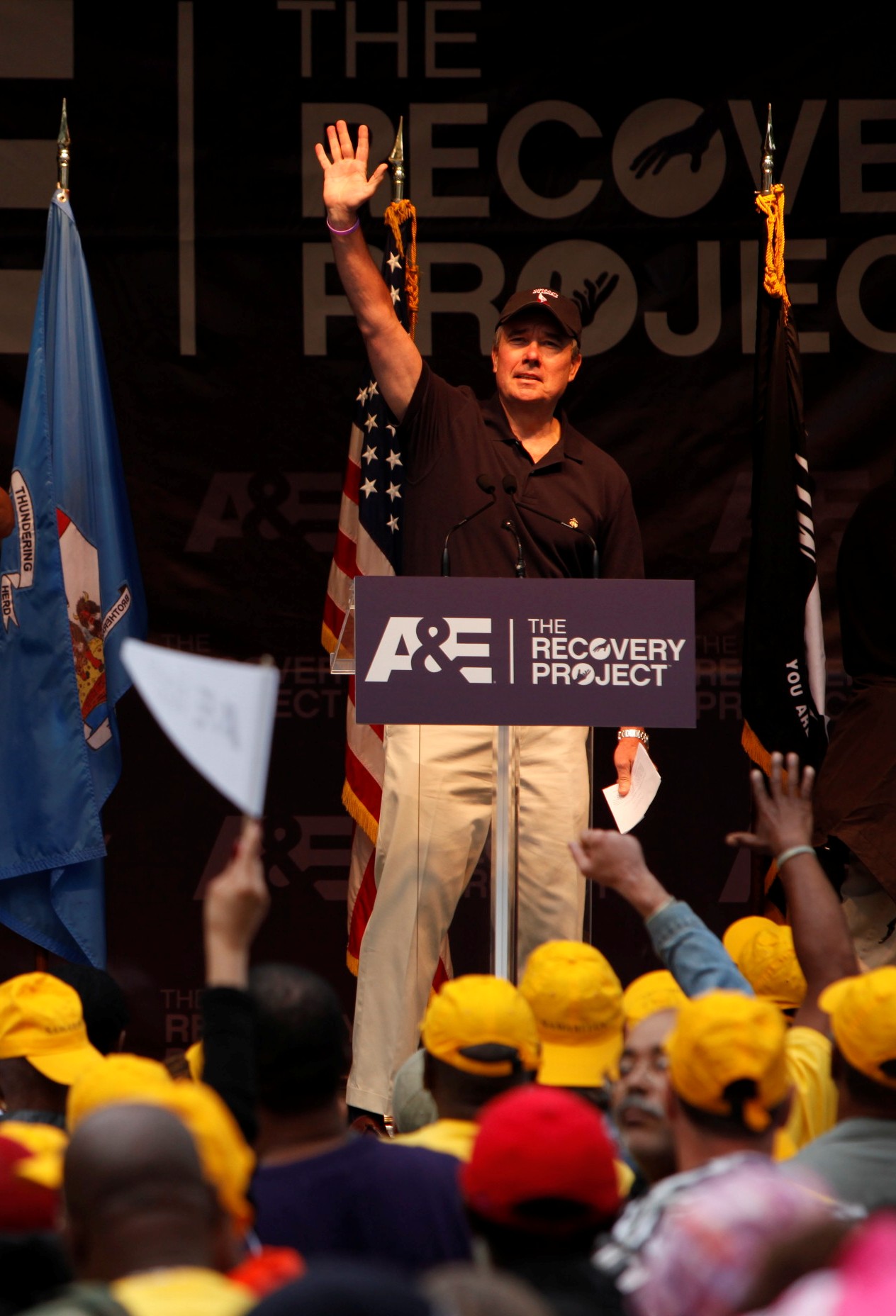 Photo of R. Gil Kerlikowske speaking at a rally for the A&E Network’s Recovery Project in 2009, prior to his CBP service