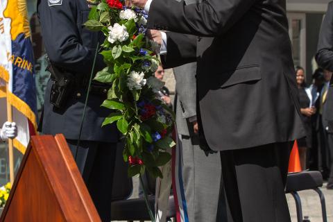 Photo of Commissioner Kerlikowske at the 2014 Valor Memorial Ceremony