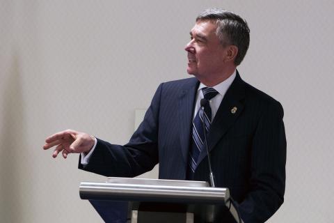 Commissioner R. Gil Kerlikowske makes a point at the 2014 Trade Symposium.