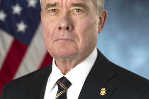 Official Photo of CBP Commissioner R. Gil Kerlikowske 