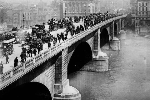 US Customs Declaration Made London Bridge the World's Largest Antique Ever Sold