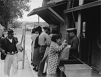 Agriculture inspectors at the U.S. border Inspection Station at El Paso, Texas in the 1930s