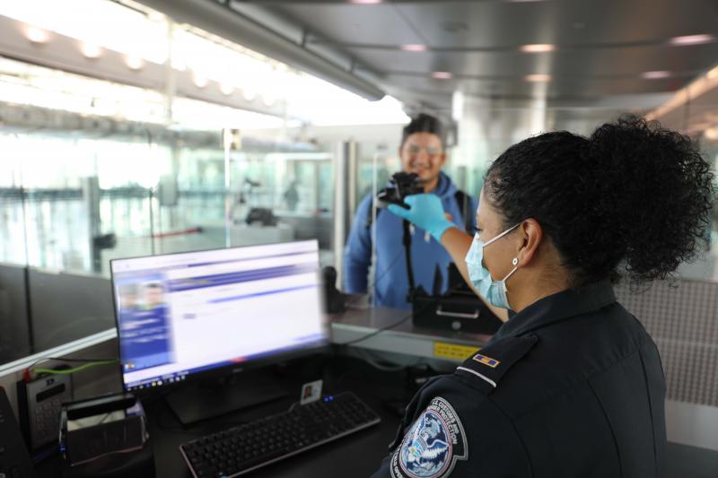 CBP officer using Simplified Arrival