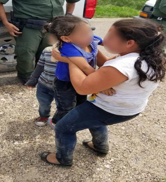 Border Patrol agents rescue young girl separated from her mother by smugglers